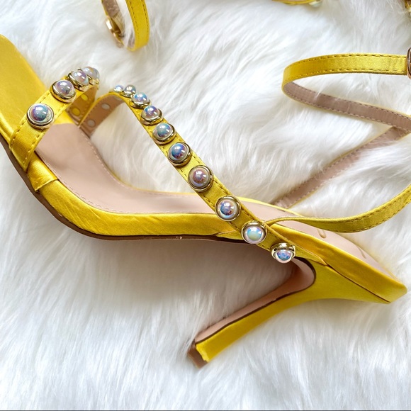 NIB Lulu’s Size 8 Daffodil Yellow Satin Pearl Studded Strappy Heeled Sandals - Picture 5 of 14